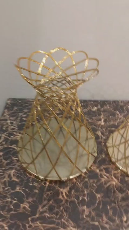Luxury Decorative Table Vase | Modern Metal Flower Vase for Home & Office Décor | Without Flowers 15x15x18cm